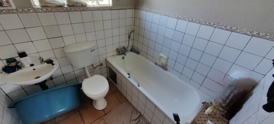 3 Bedroom Property for Sale in Kannoniers Park North West